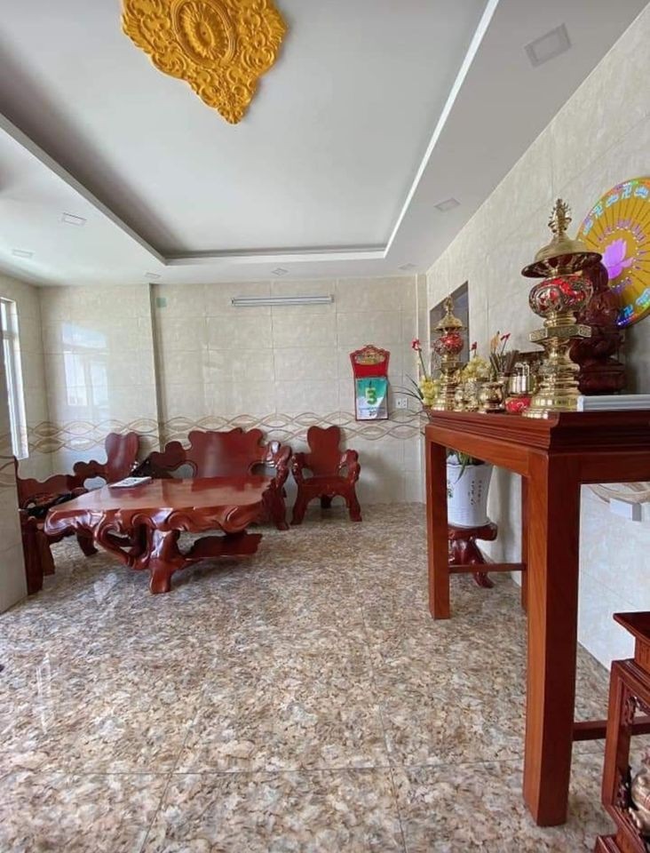 Bán nhà đẹp nằm ngay Trần Văn Quang, p10 Tân Bình, 3 tầng kiên cố
