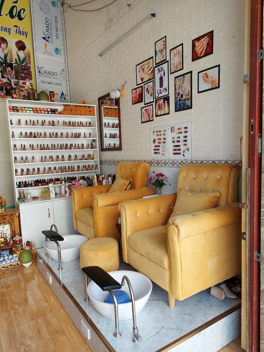 CC Cần Sang Nhượng Tiệm Tóc Tại 238/A P. Linh Trung Q. Thủ Đức TPHCM