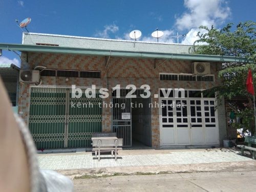 BÁN GẤP DÃY TRỌ 16 PHÒNG GẦN KCN, TRƯỜNG HỌC, CHỢ. THU NHẬP HÀNG THÁNG 25 TRIỆU ĐỒNG