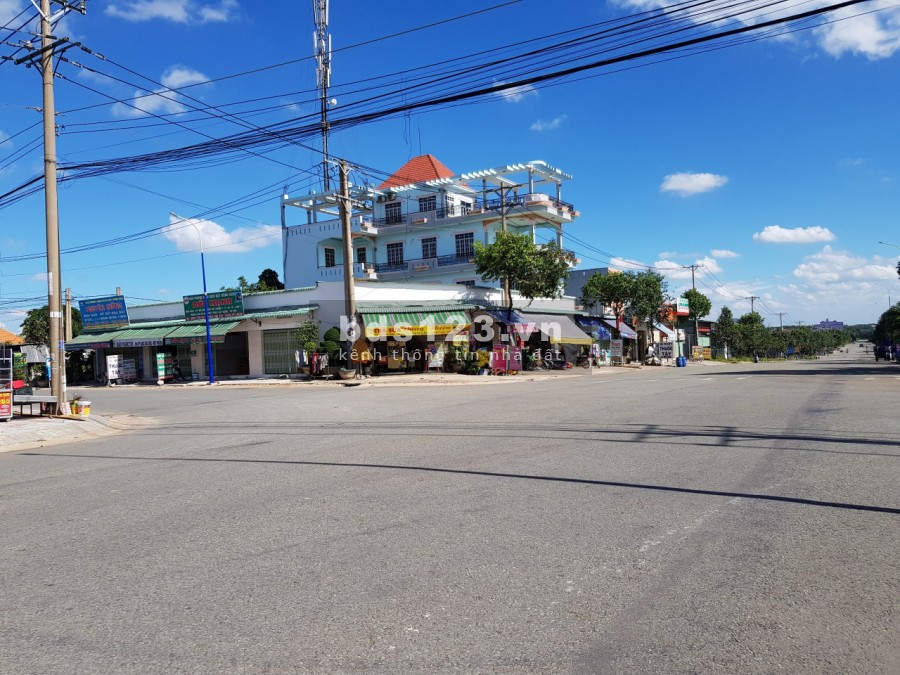 Đinh Cư Nước Ngoài Bán 2dãy Trọ 16p + 2 Kioot. Giá 785tr/Day. LH: 0969.739.583