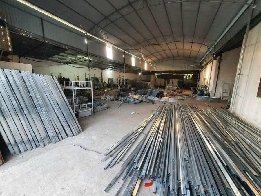 Chính chủ cho thuê gấp khu nhà xưởng diện tích 1,500m2 tại Đông La, Yên Nghĩa