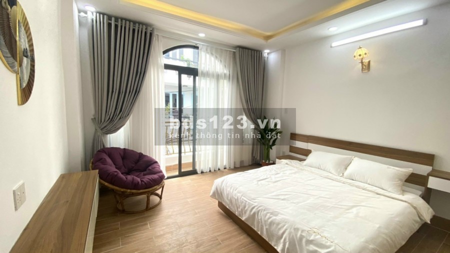 Cần bán gấp nhà đẹp tọa lạc tại đường số 4