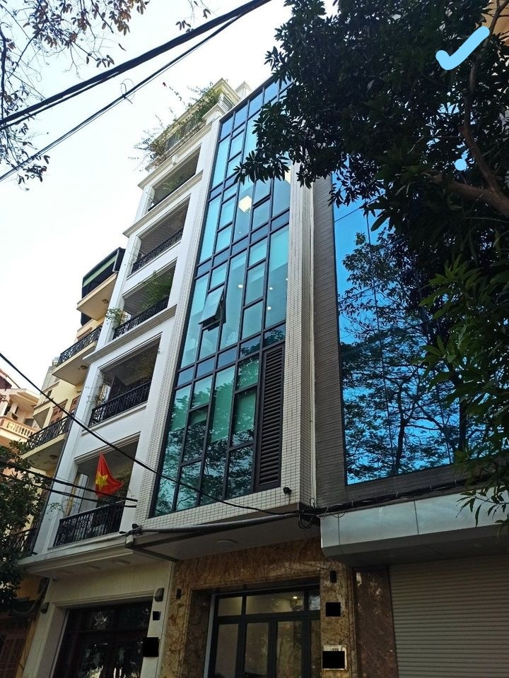 Bán nhanh tòa nhà ngõ 105 Láng Hạ, 20 phòng, 118m2, 7 tầng, 11.5 tỷ