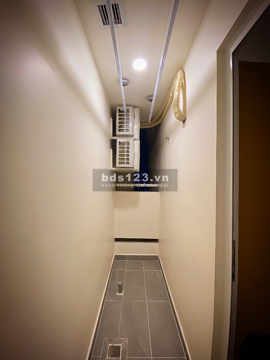 Thuê căn hộ Terra Royal quận 3, full tiện nghi 2 phòng ngủ 1WC tầng cao 16 Triệu/tháng Tel 0942.811.343 đi xem ngay