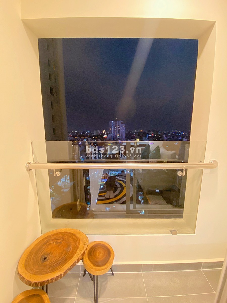 Thuê căn hộ Terra Royal quận 3, full tiện nghi 2 phòng ngủ 1WC tầng cao 16 Triệu/tháng Tel 0942.811.343 đi xem ngay
