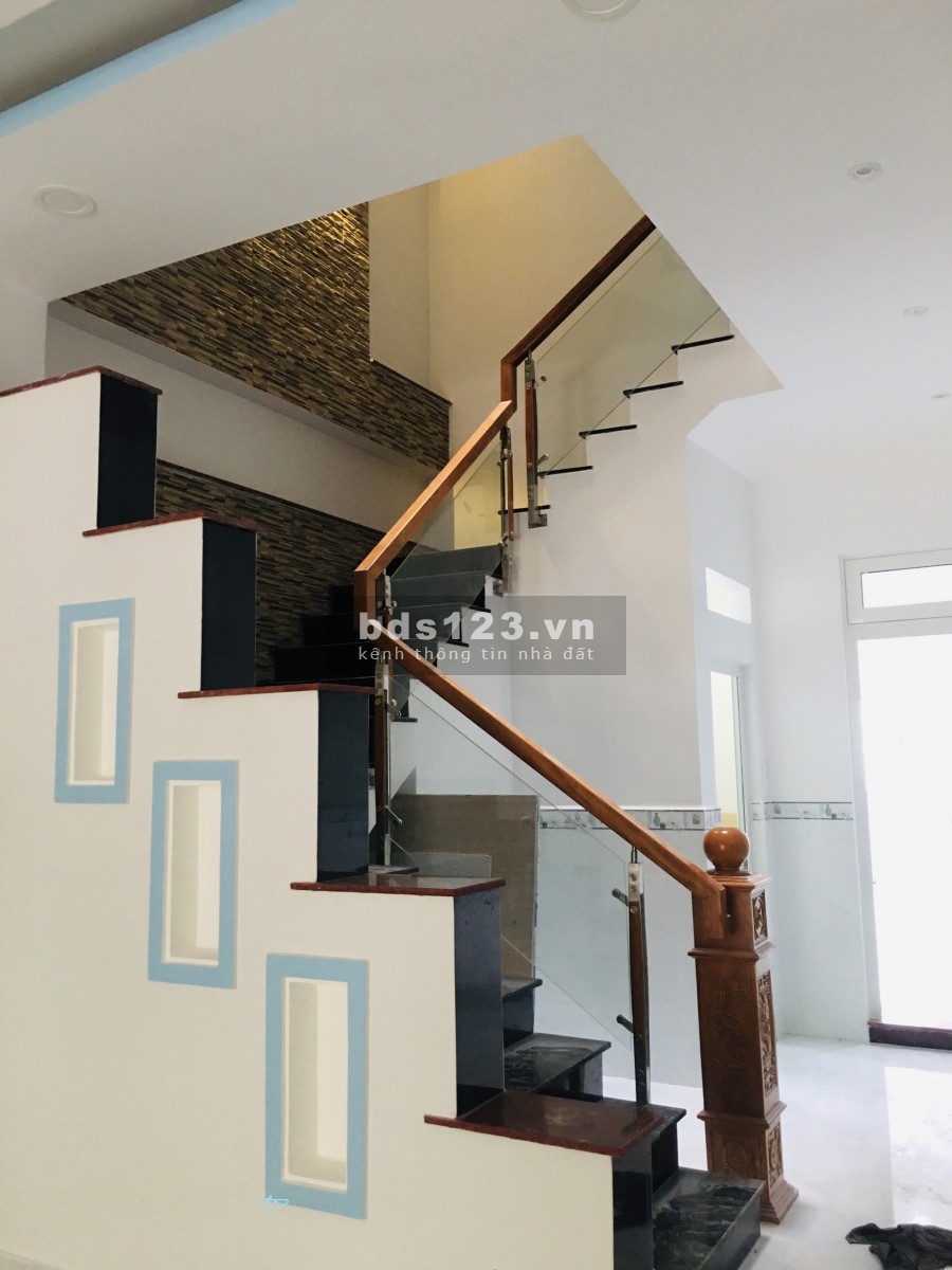 Nhà MT khu DC, 4x25, 3L, ST, 6PN, mới leng keng