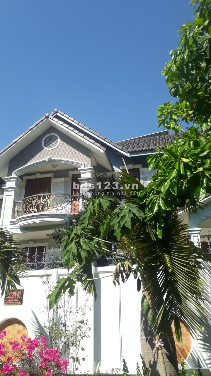 Bán biệt thự mặt tiền đường 27 Hiệp Bình Chánh quận Thủ Đức khu ven sông