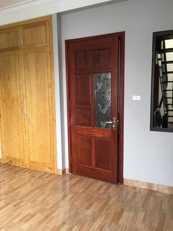 Bán nhà TT Cầu Giấy, đẹp ở ngay, DT 40/45, 5T, MT4 chỉ 4,6 tỷ