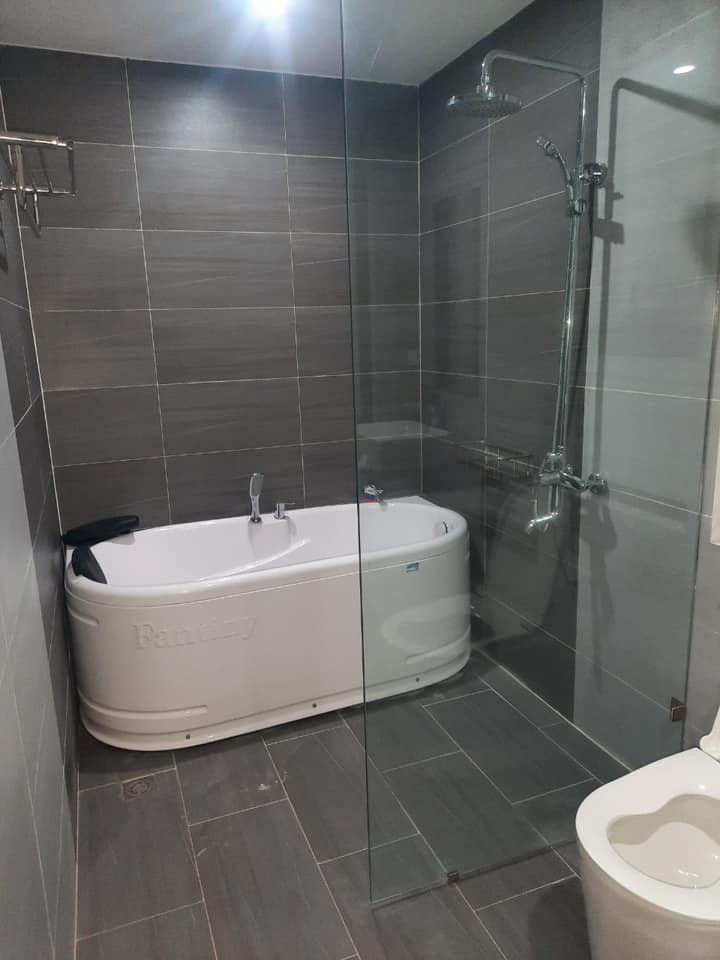 Hoàng Hoa Thám, Homestay, 10 phòng, 90m2, ô tô, 100tr/tháng, giá 12 tỷ 5. LH 0975823216