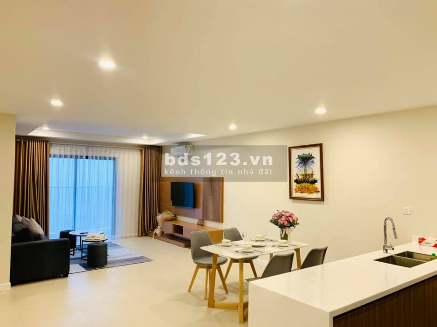 Bán căn hộ Kosmo Tây Hồ DT 96m2 Full nội thất sổ đỏ chính chủ giá 4 tỷ 2