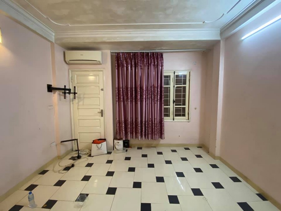 Bán Nhà 36m2 x 5 Tầng Lô Góc, Ô Tô Đỗ Cửa Thanh Xuân Chỉ 3.15 Tỷ.