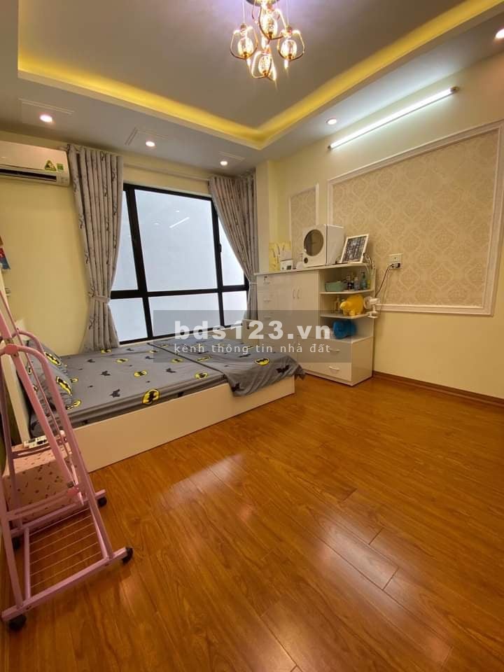 Bán nhà gấp tại phố Yên Lãng , giá 4,150 tỷ , 30m2x5 tầng
