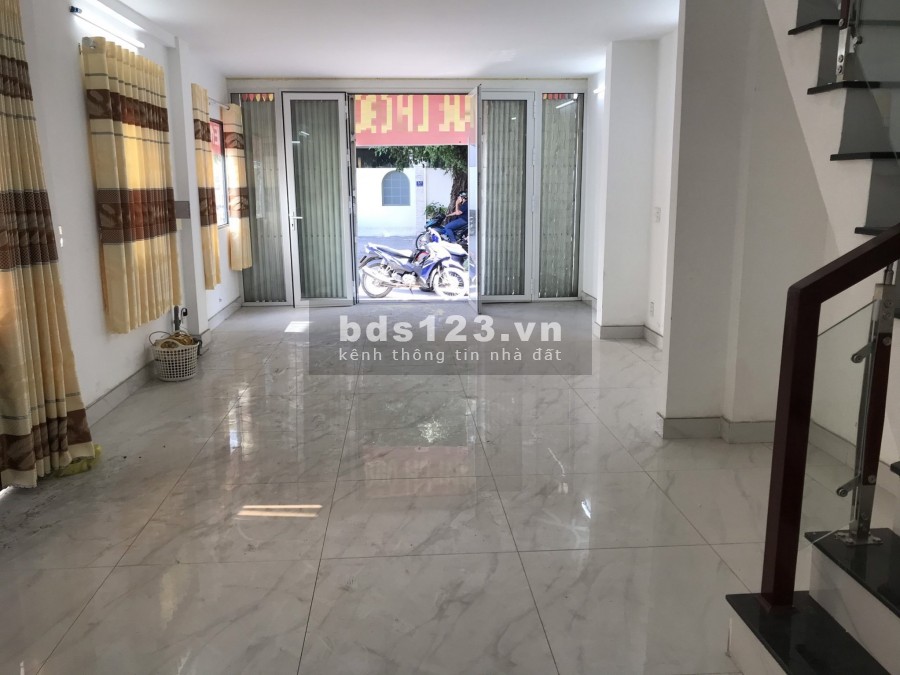 Bán nhà mặt tiền đường khu chợ Phạm Thế Hiển, P4, Q8
