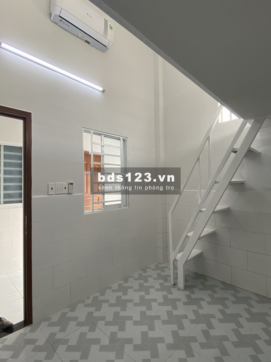 PHÒNG TÂN BÌNH GIÁ RẺ DT 30m2 THOÁNG MÁT