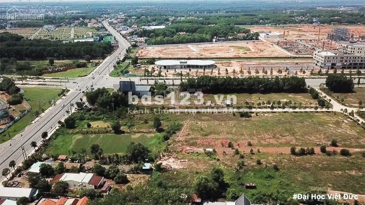 VỢ CHỒNG KẸT TIỀN SANG GẤP LÔ ĐẤT 150M2(5X30M) ĐỐI DIỆN CHỢ, TIỆN KD