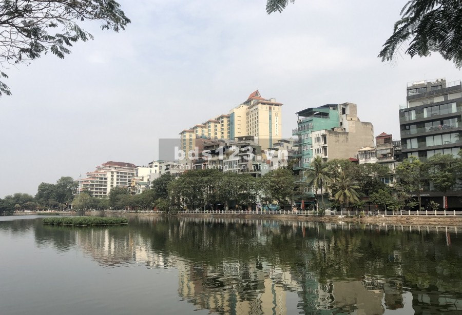 Bán nhà hàng phố Trúc Bạch, 130m MT 7.5m 7t thang máy Nhìn mặt Hồ