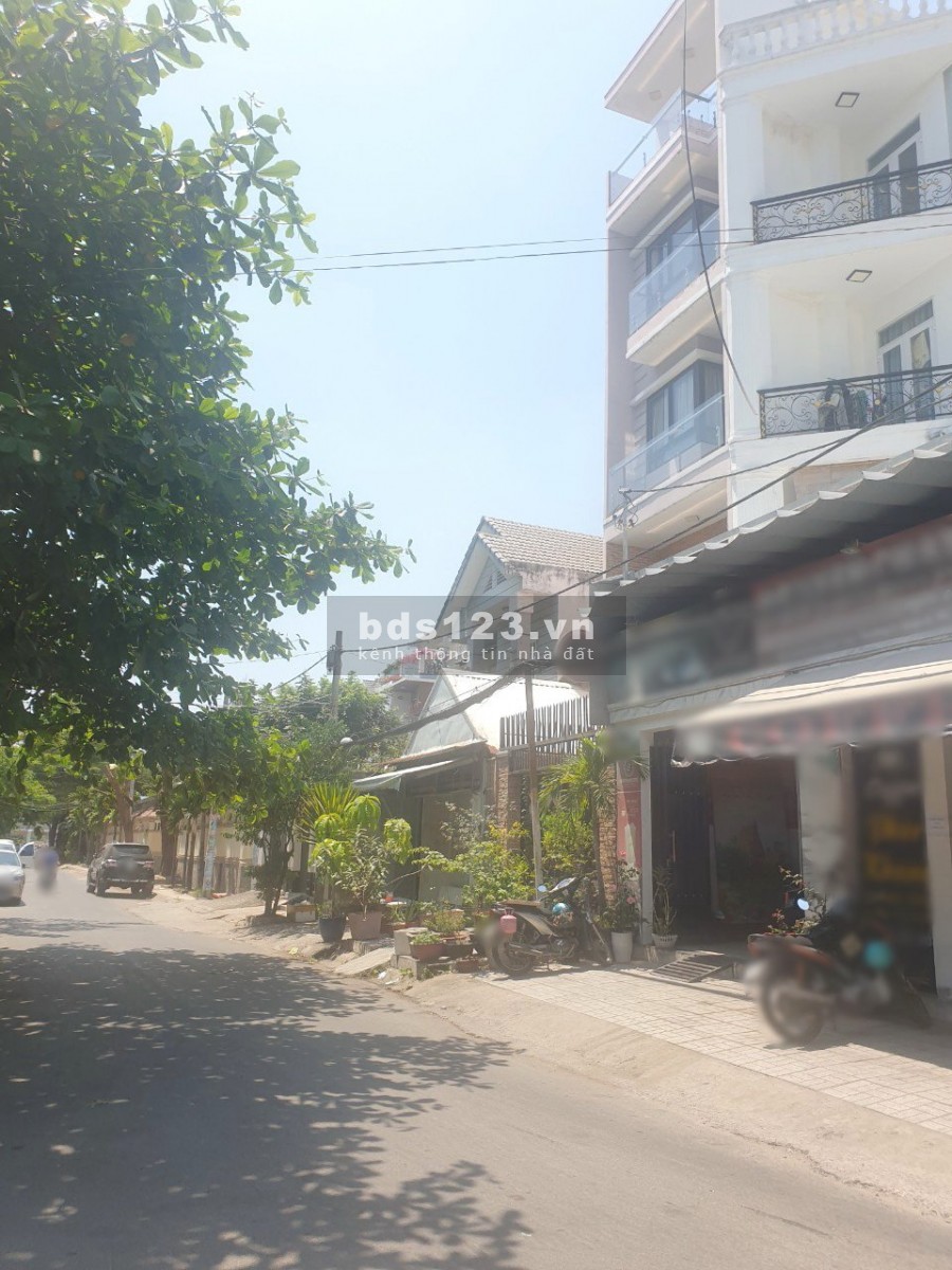 Nhà 4lầu/ST căn góc mặt tiền đường nội bộ Tạ Quang Bửu P5 Q8