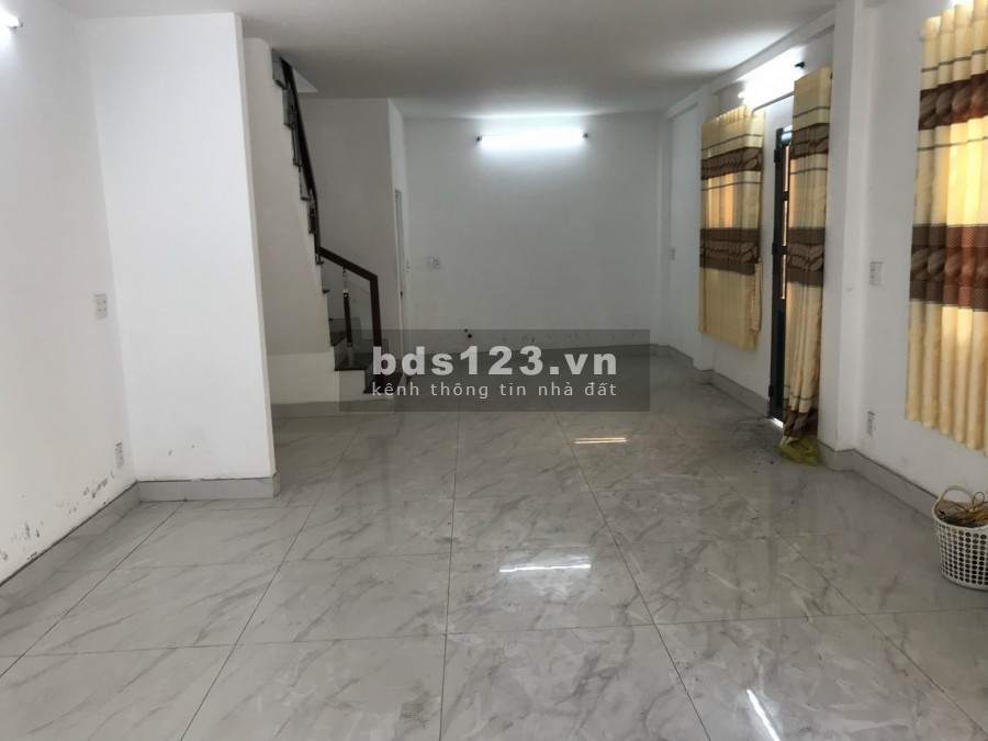 Bán nhà mặt tiền đường khu chợ Phạm Thế Hiển, P4, Q8