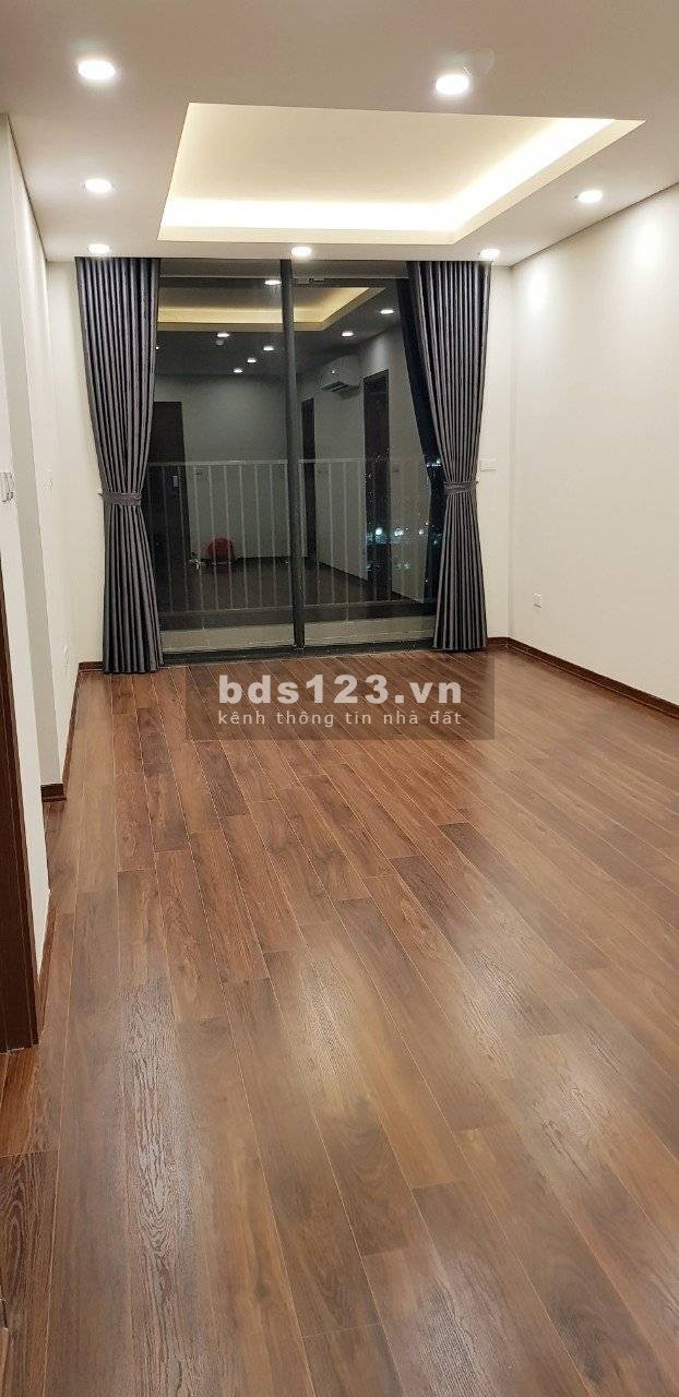 Nhà mình cho thuê căn hộ cc cao cấp tòa N01T1 khu ngoại giao đoàn. Có thể vào ở ngay