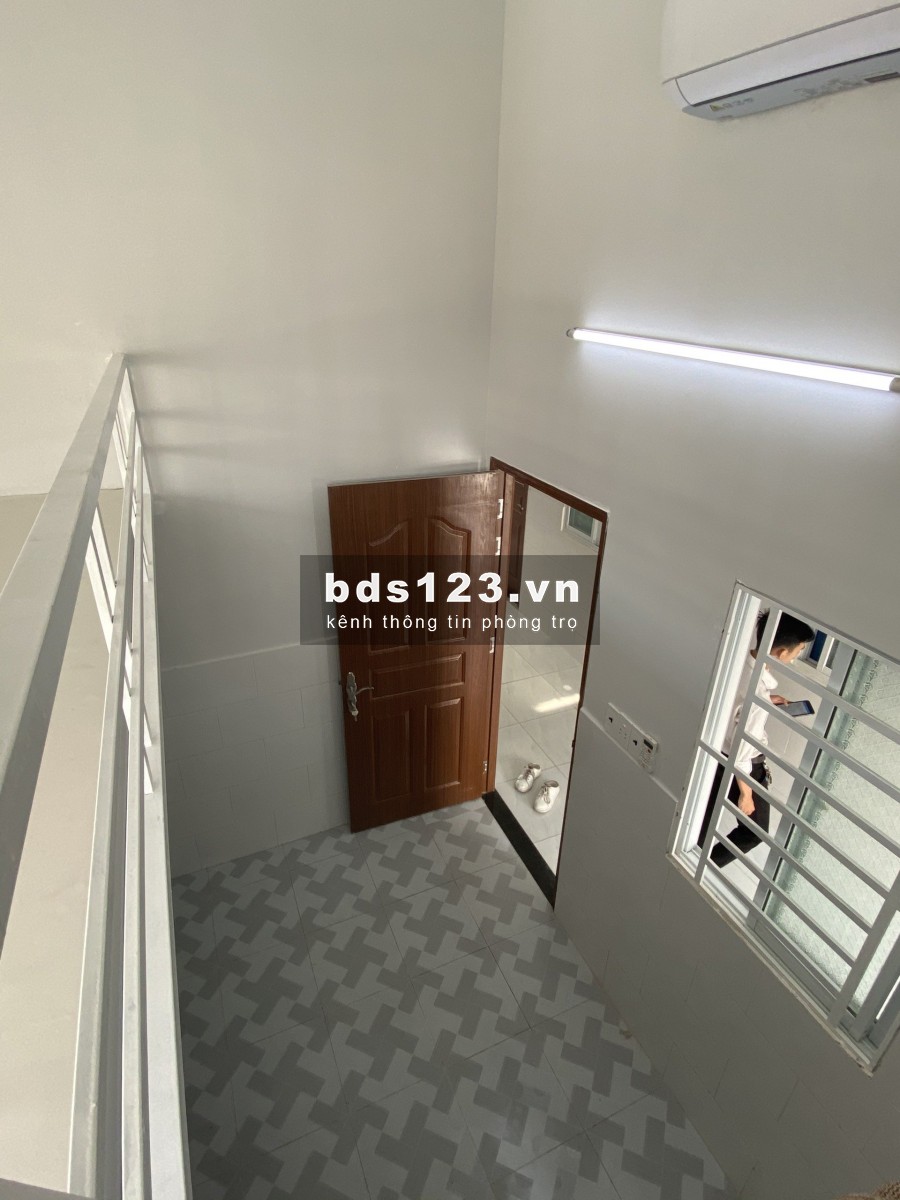 PHÒNG TÂN BÌNH GIÁ RẺ DT 30m2 THOÁNG MÁT