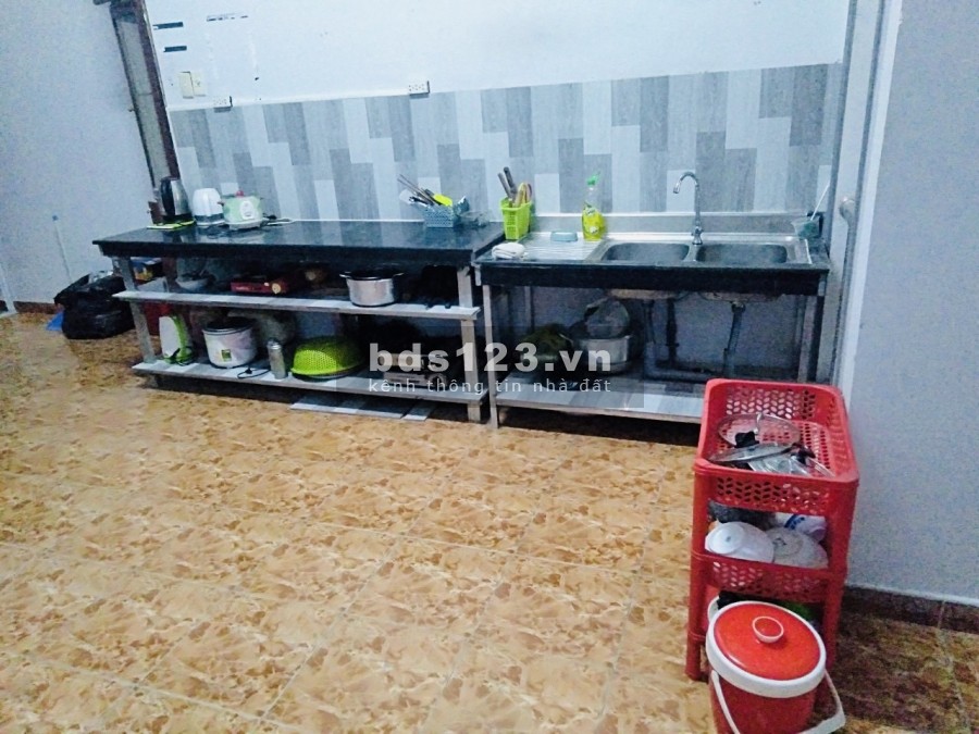 KTX cao cấp ngay cầu Khánh Hội giá tốt đầy đủ tiện nghi, bày trí hợp lý
