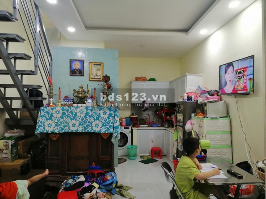 Quận 3 dt 33m2 ngang 4,5m Giá 3,5 tỷ 0901218895