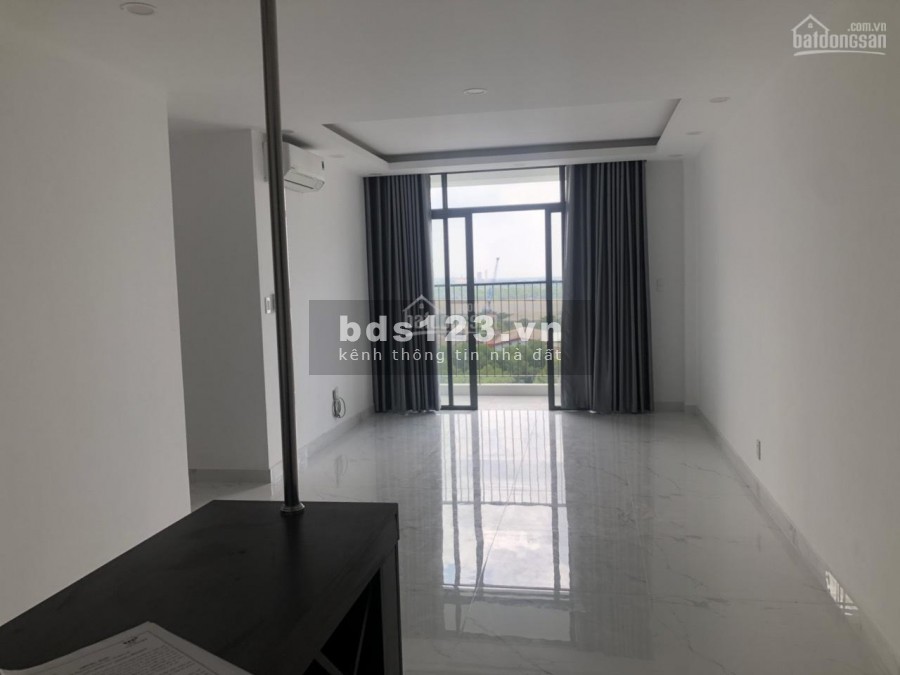 Cho thuê căn hộ tầng cao đang trống rộng 95m2, 2 PN, có nội thất, cc Jamona Heights cho thuê giá 12 triệu/tháng