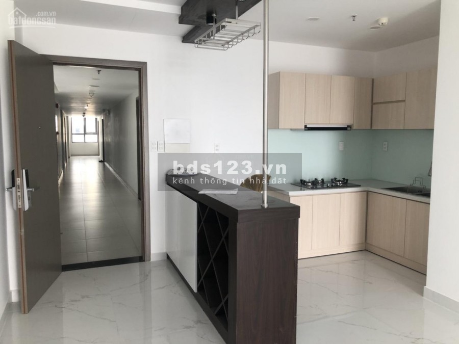 Cho thuê căn hộ tầng cao đang trống rộng 95m2, 2 PN, có nội thất, cc Jamona Heights cho thuê giá 12 triệu/tháng