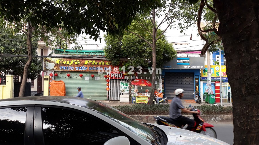 Mặt bằng kinh doanh 420 m2, quận 9 mặt tiền