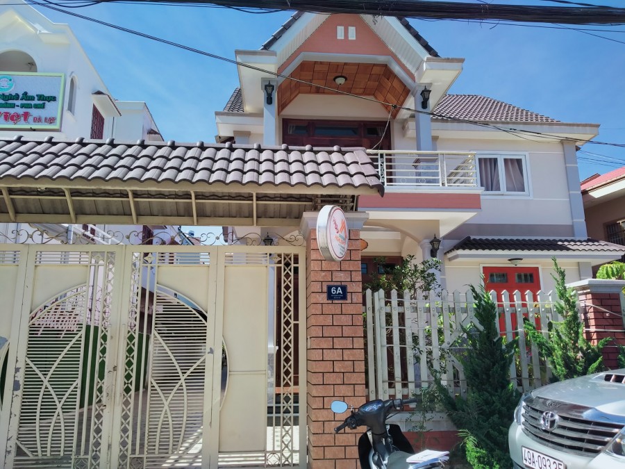 BÁN BIỆT THỰ ĐƯỜNG HỒ XUÂN HƯƠNG