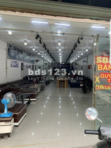 Nhà 5x32 trống suôt 28tr mặt tiền đường Huỳnh Tấn Phát, Q7