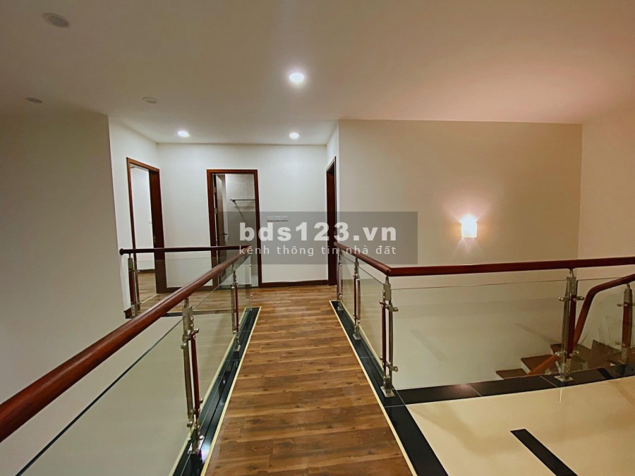Bán căn hộ chung cư 3PN 104m2 tại Mỹ Đình nhận nhà ở ngay, đã có sổ LH 0966131292