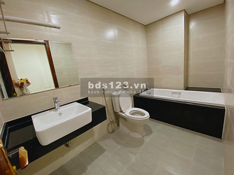 Bán căn hộ chung cư 3PN 104m2 tại Mỹ Đình nhận nhà ở ngay, đã có sổ LH 0966131292