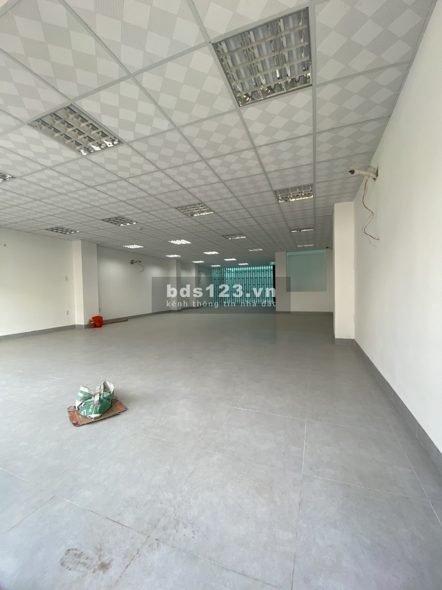 Tòa Nhà Điện Biên Phủ 8x21 Hầm Trệt 2.5Lầu TM Giá 120Tr/th