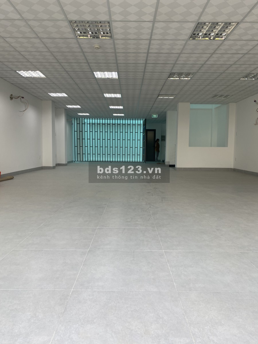 Tòa Nhà Điện Biên Phủ 8x21 Hầm Trệt 2.5Lầu TM Giá 120Tr/th