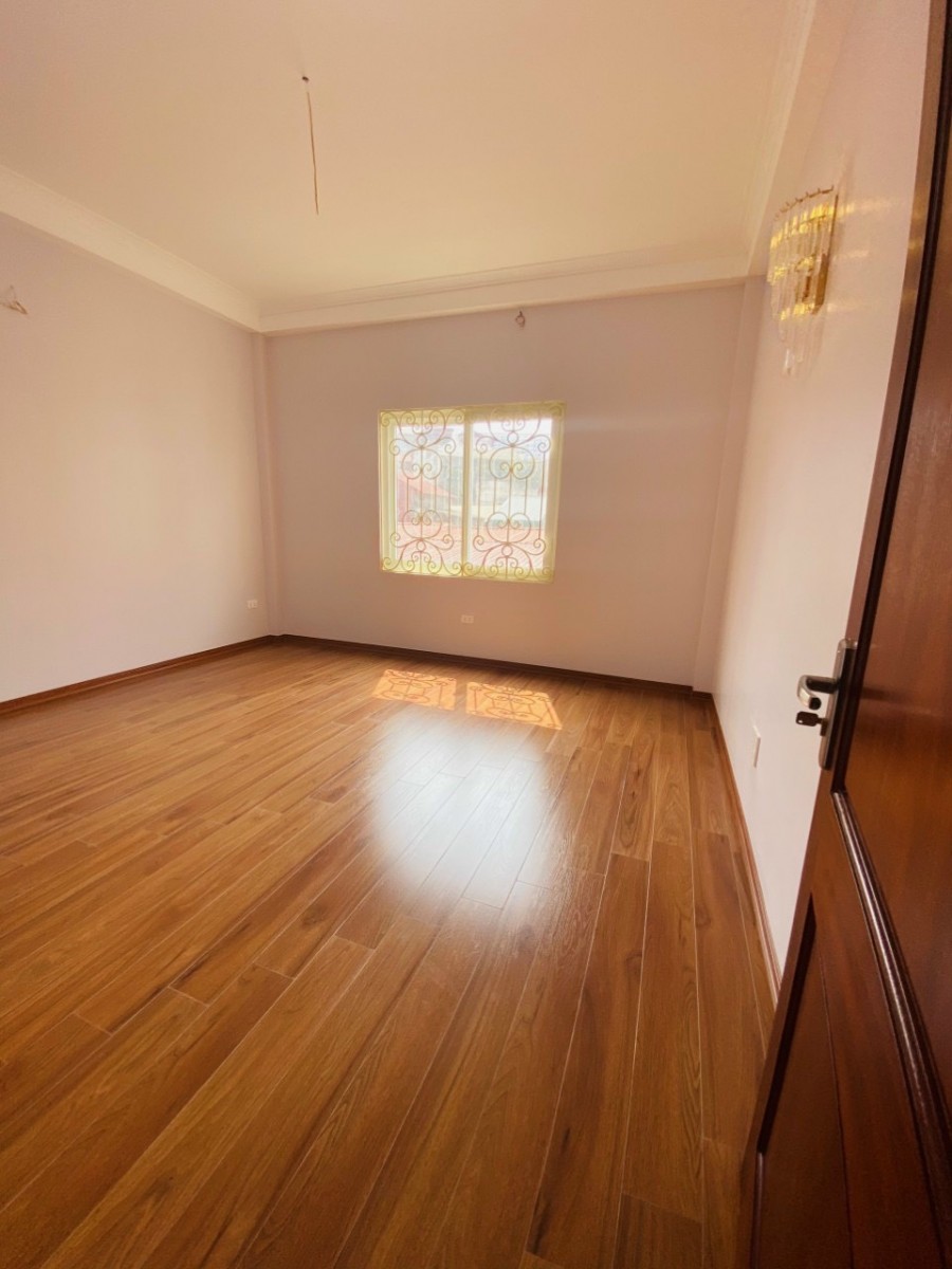 Bán nhà KPL Lạc Trung Kim Ngưu, 4m2x5T, thang máy, ô tô 7 chỗ vào nhà. Giá 12 tỷ( CTL)