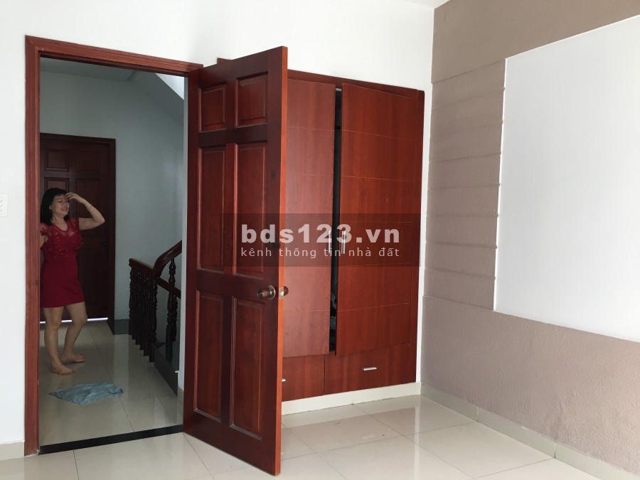 Bán GẤP nhà HXH 493 Lê Đức Thọ, P16, Gò Vấp, 4.5x14m, 1 trệt, 2 lầu, ST, 5.7 tỷ