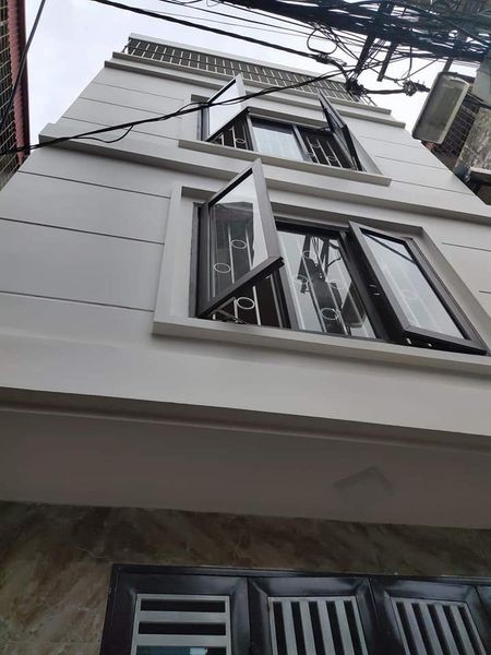 Bán nhà Lĩnh Nam 40m2, xây mới 4 tầng, giá 2,25 tỉ