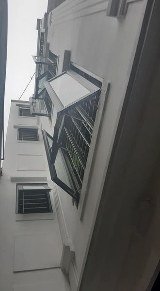 Bán nhà Lĩnh Nam 40m2, xây mới 4 tầng, giá 2,25 tỉ