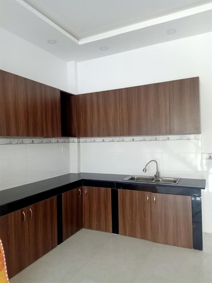 Nhà 1 trệt 1 lầu, sổ hồng riêng lại giá mềm thì còn gì bằng!