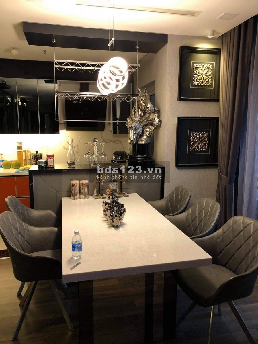 Cần cho thuê căn hộ 2 phòng ngủ Vinhomes Landmark 81 Nội thất cao cấp dt 88m2