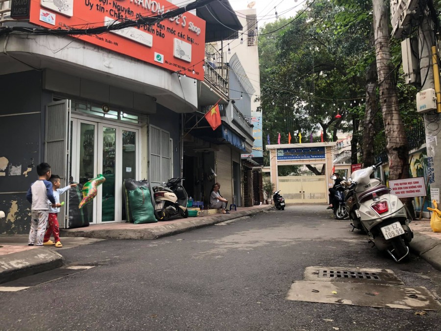 Bán Nhà Lô Góc Ô Tô Tránh 43m2 x 4 Tầng Thanh Xuân Chỉ 6.4 Tỷ.
