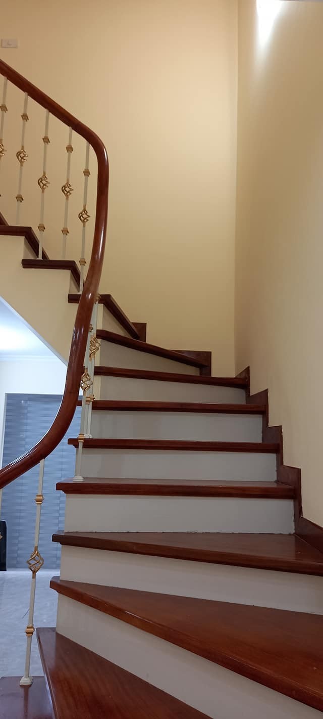 Bán Nhà Tô Vĩnh Diện 40m2 Gần Phố Nhà Đẹp Ngõ Rộng Thoáng Nội Thất Sịn Sò