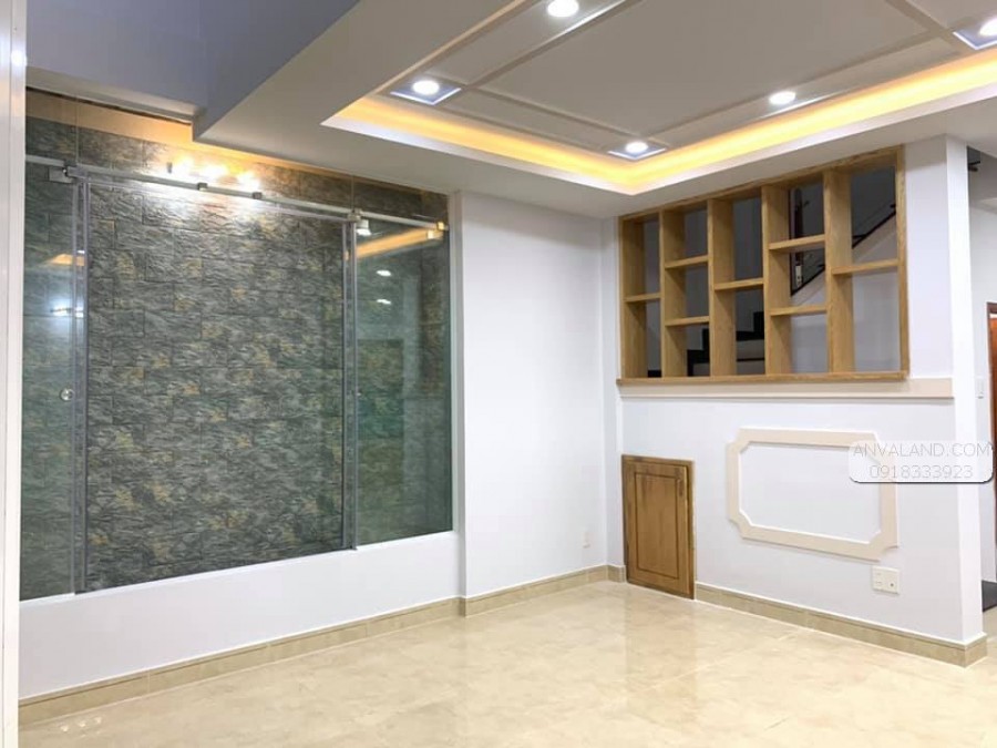 Ngọ Đi Canada Bán gấp Nhà MT 168B Lương Nhữ Học, Phường 11, Quận 5, 60m2, 4 Tầng, giá 18 tỷ MTG