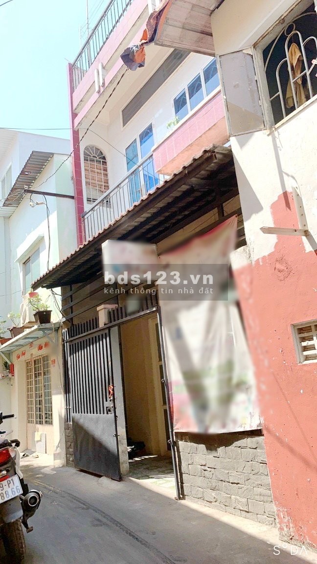 Nhà (4.9*10m/2lầu/ST) hẻm 617 Ba Đình P9 Q8