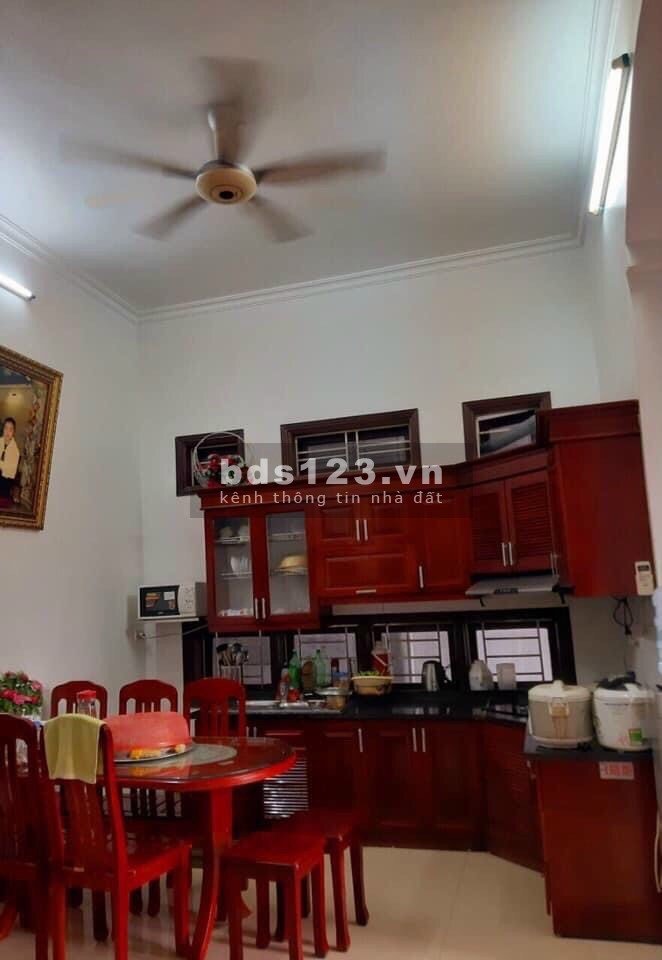 Bán nhà mặt phố đối diện KĐT Tuệ Tĩnh, 170m2, mt 10.83m2, 3 tầng, gara, 6.75 tỷ