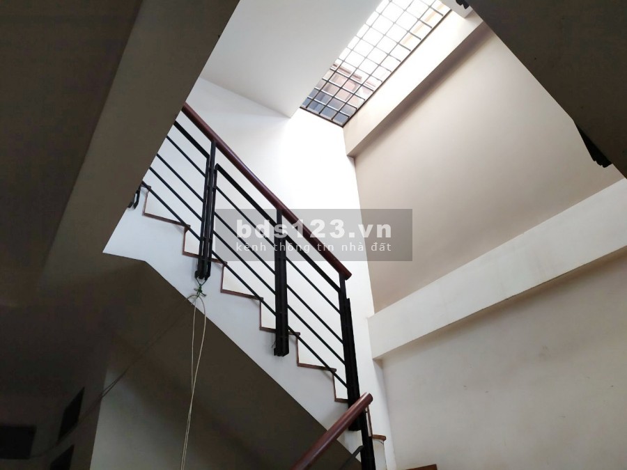 Cho thuê nhà 2lầu/ST, 2 mặt tiền đường Trần Thị Ngôi P4 Q8