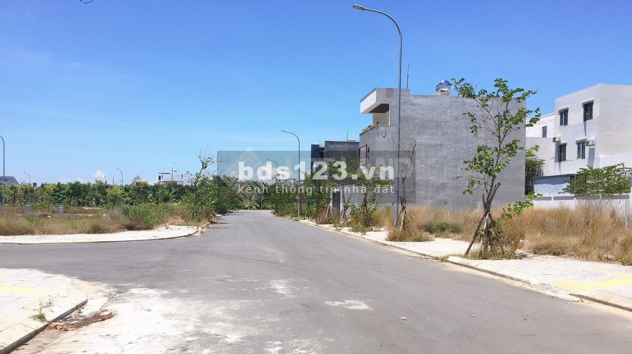 BÁN LÔ ĐẤT ĐỐI LƯNG TRỤC SHOPHOUSE- HƯỚNG ĐÔNG ĐÓN GIÓ BIỂN