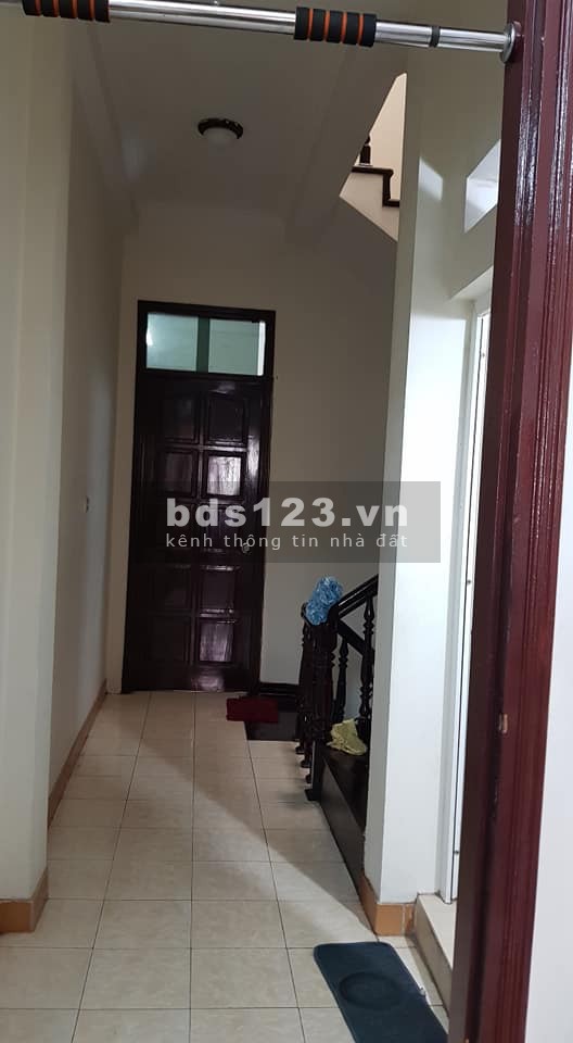 Bán Nhà Hoàng Đạo Thành Ôtô Tránh kinh doanh. DT 70m2 giá 5 tỷ 9