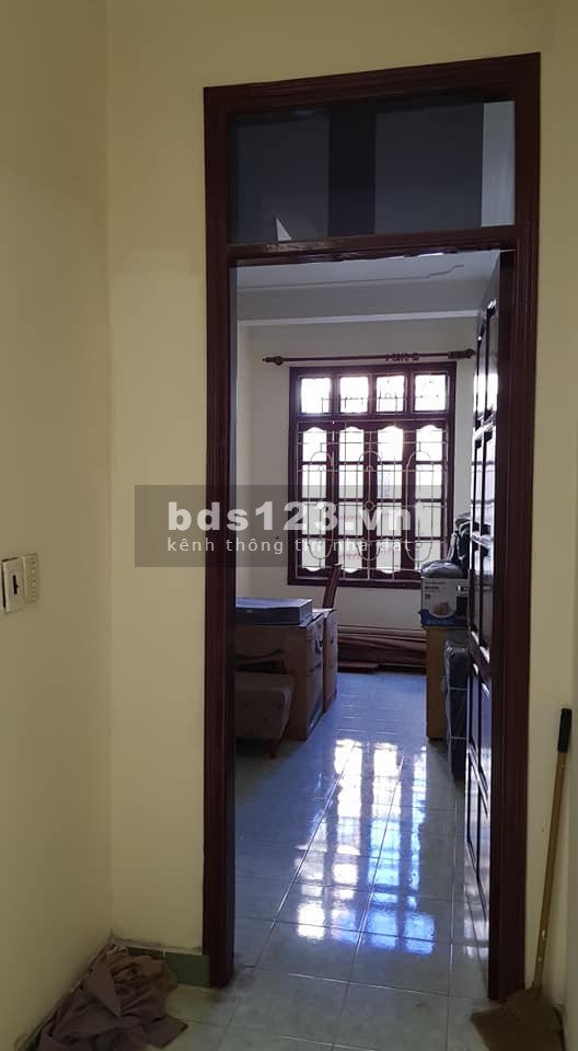 Bán Nhà Hoàng Đạo Thành Ôtô Tránh kinh doanh. DT 70m2 giá 5 tỷ 9